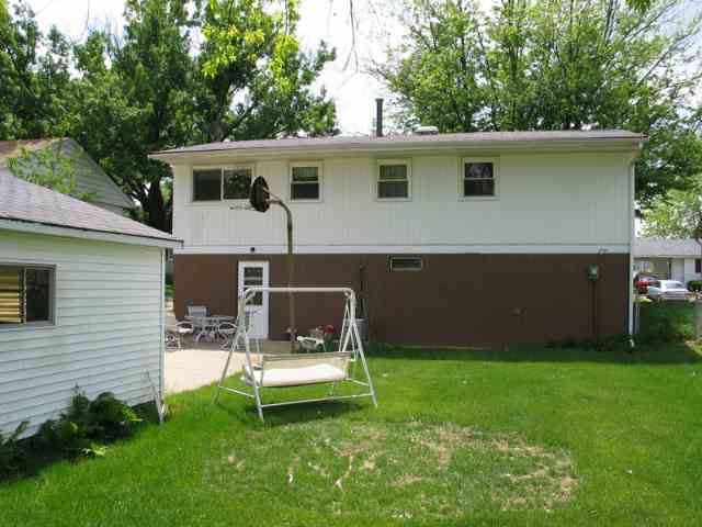 6616 North Randwick Road Peoria, IL 61615 - Photo 2 of 9 Gallery Image 2