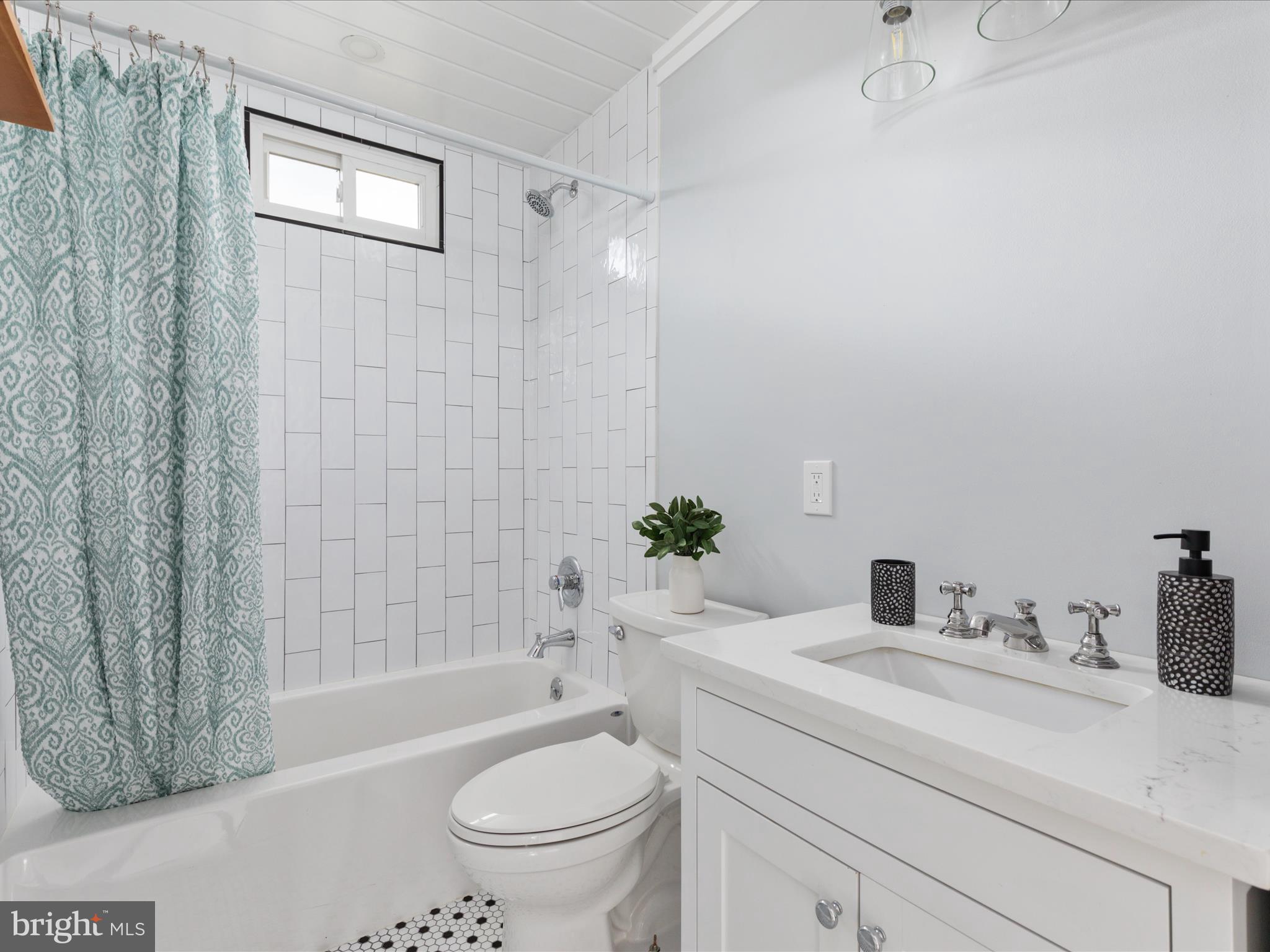 4834 Fort Valley Road Fort Valley, VA 22652 - Photo 18 of 45 Full bathroom on main level with beautiful tile