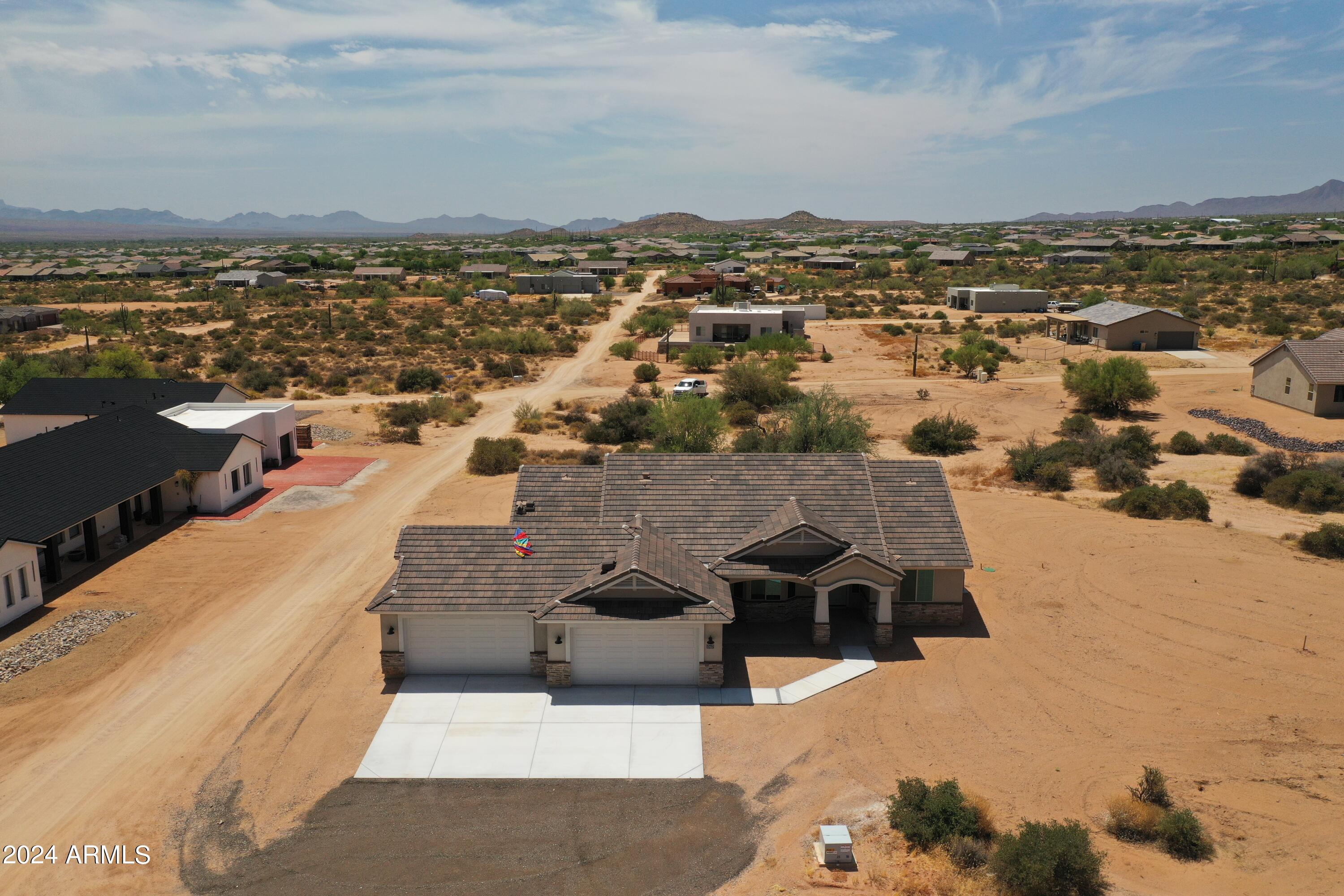 17437 East Cascalote Drive Rio Verde, AZ 85263 - Photo 2 of 29 D01DDDD08C54B5EF11E6EB0BCCB23EEB