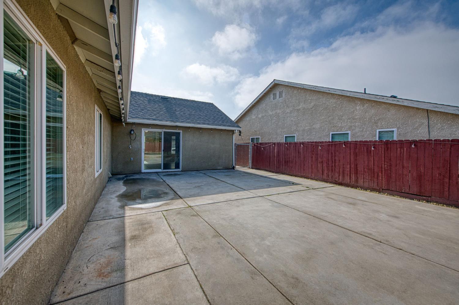 5176 West Michigan Avenue Fresno, CA 93722 - Photo 4 of 37