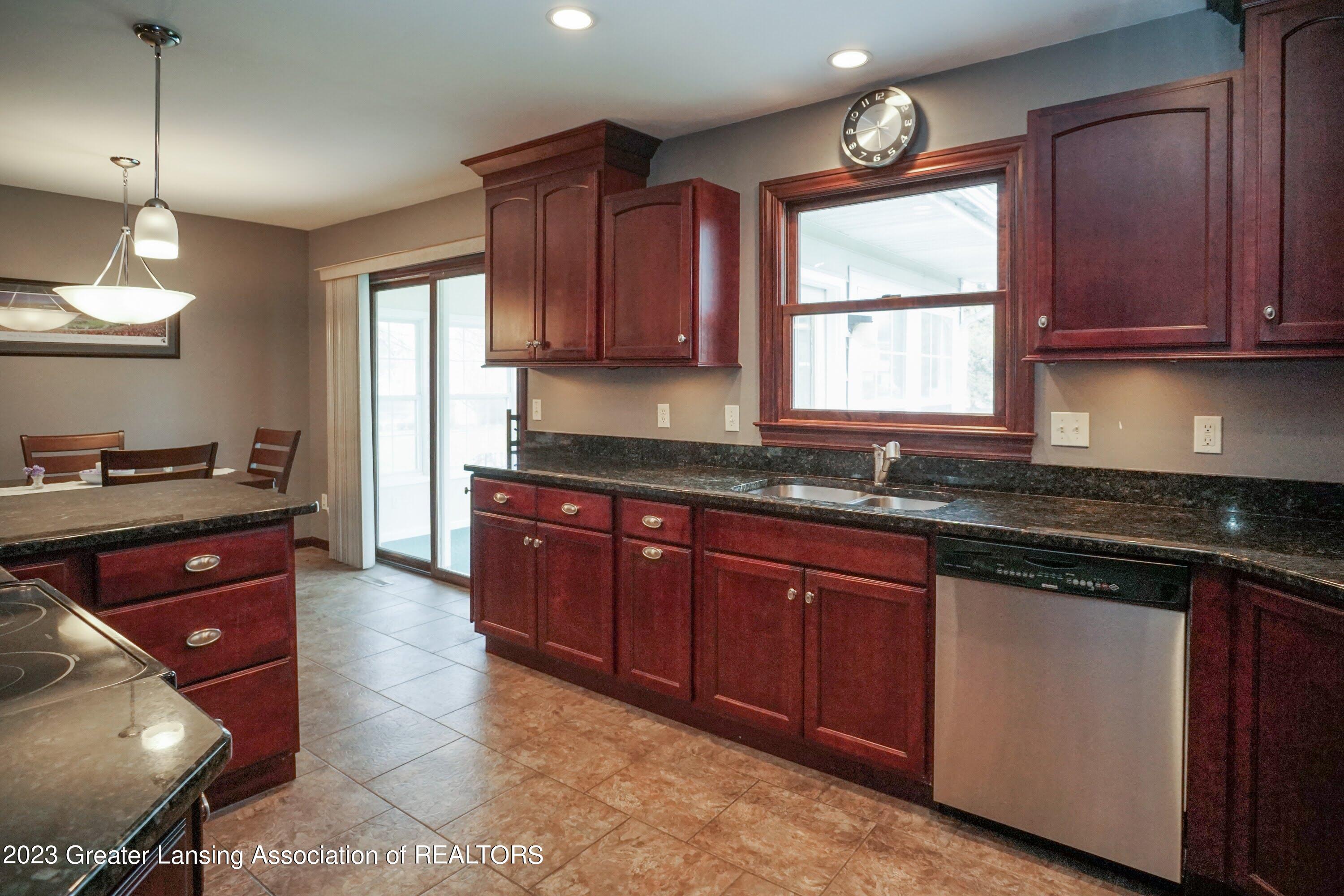 5872 Green Road Haslett, MI 48840 - Photo 9 of 31 Kitchen 4