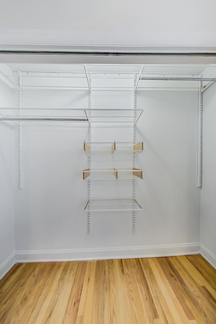 4109 North Sheridan Road, Unit 2S Chicago, IL 60613 - Photo 12 of 17 a bathroom with a shower