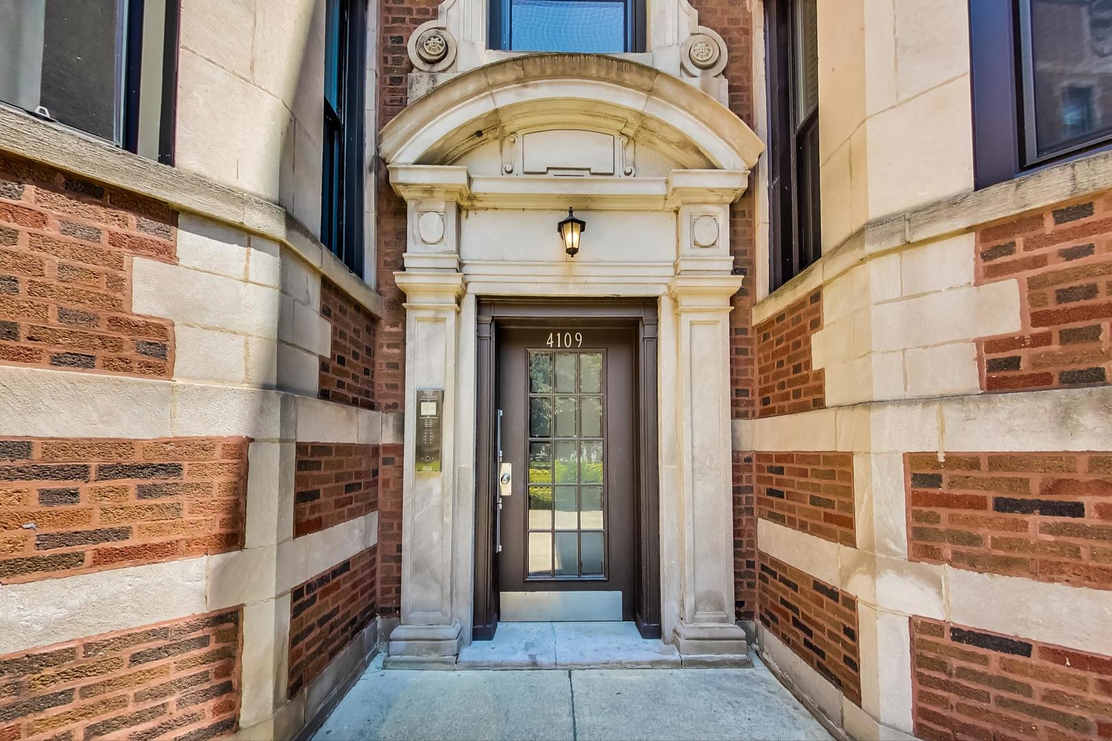 4109 North Sheridan Road, Unit 2S Chicago, IL 60613 - Photo 2 of 17 a view of building with door