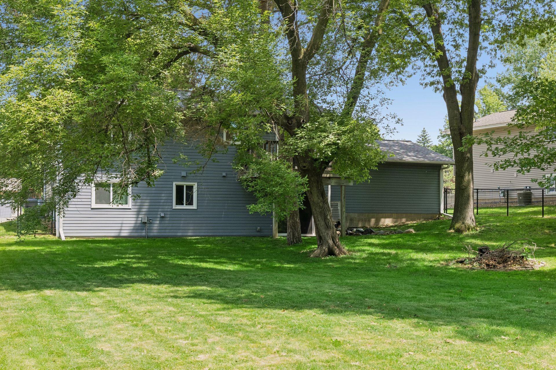 6919 Calgary Road Woodbury, MN 55125 - Photo 19 of 21