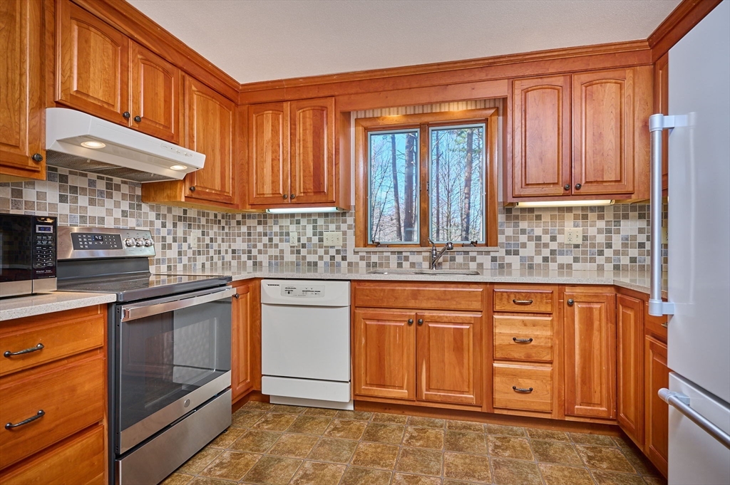 226 Birnam Road Northfield, MA 01360 - Photo 4 of 30