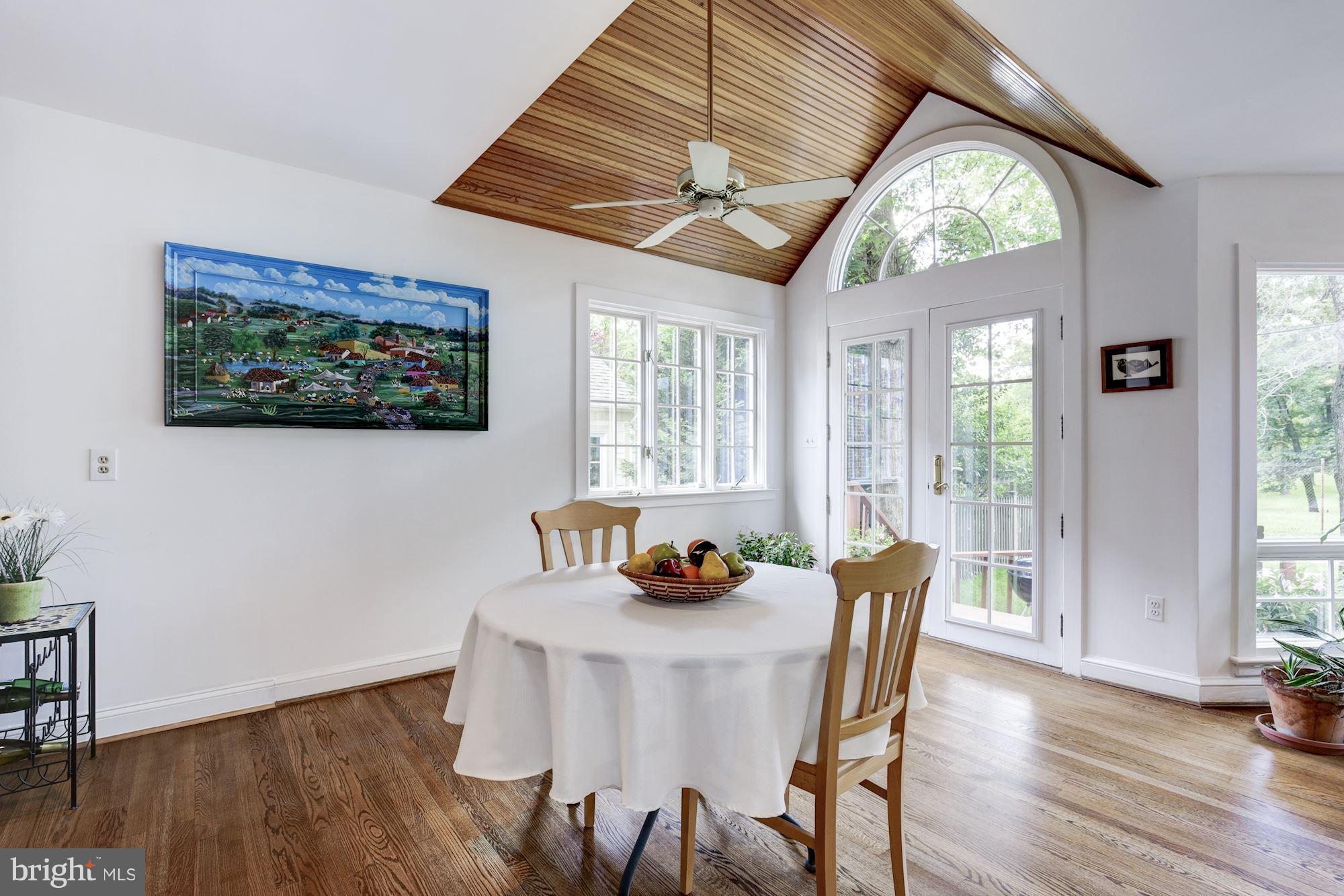 2818 Rittenhouse Street Northwest Washington, DC 20015 - Photo 15 of 30 Family Room