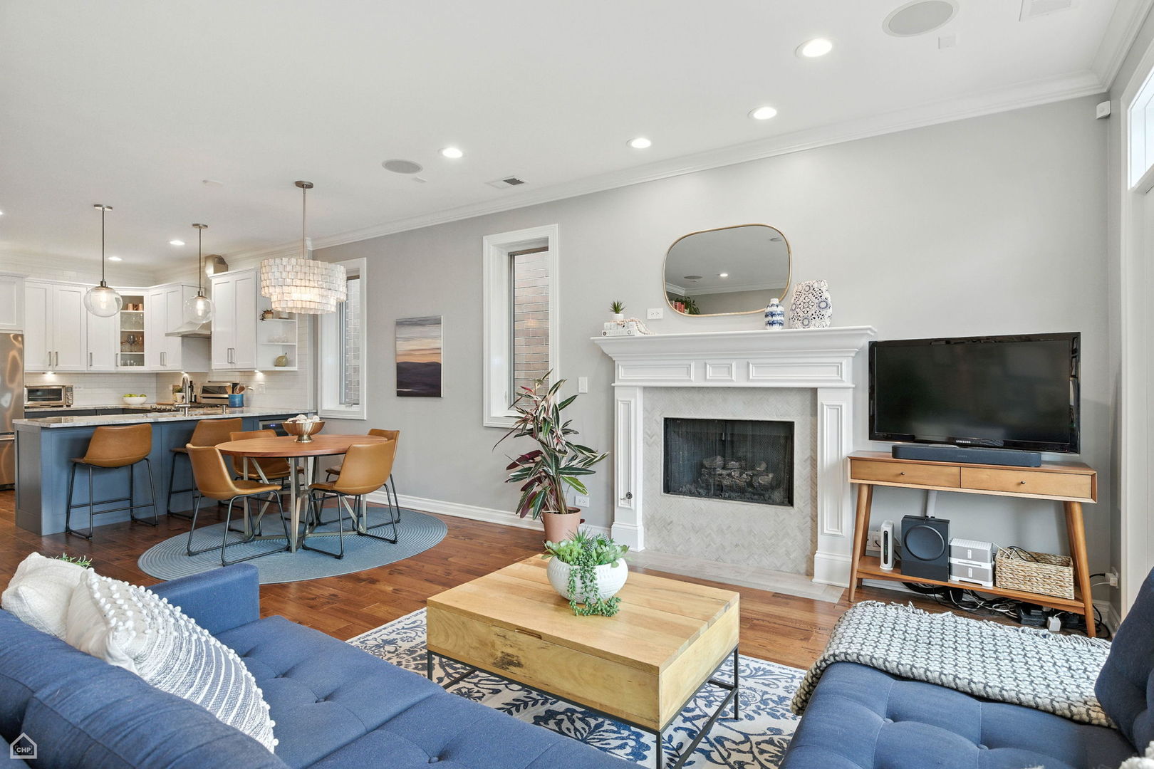 1031 West Monroe Street, Unit 4 Chicago, IL 60607 - Photo 8 of 22 Gallery Image 8