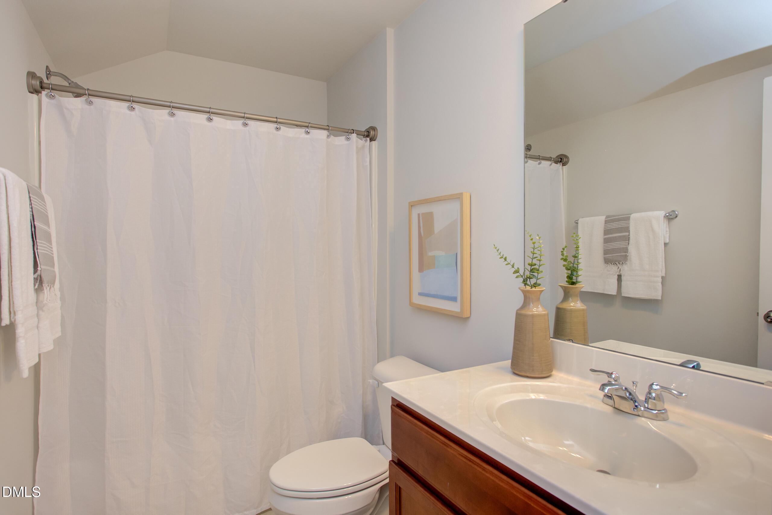 1136 Southpoint Trail Durham, NC 27713 - Photo 16 of 35 3rd Floor Bath