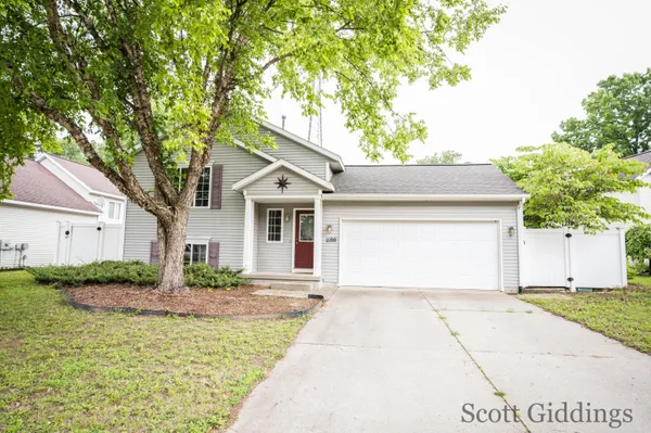 $240,000 | 1100 Sprucewood Drive, Greenville, MI 48838