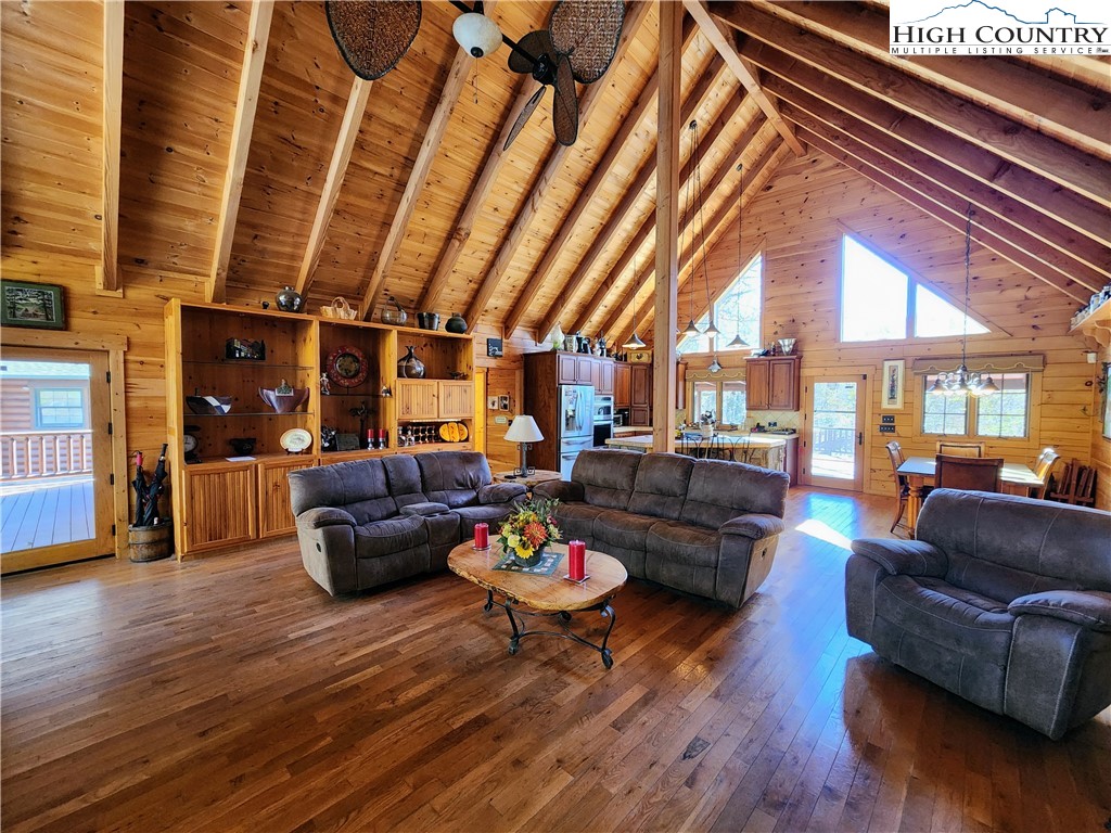 395 Rough Ridge Road Sugar Mountain, NC 28604 - Photo 12 of 42 Gallery Image 12