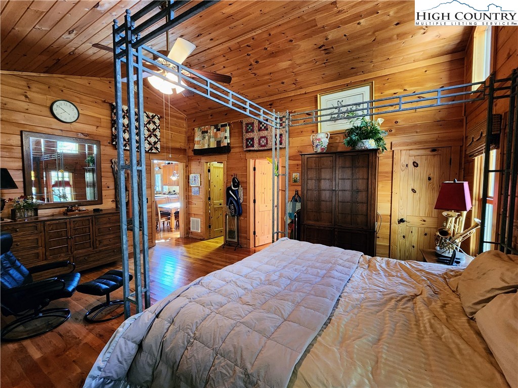 395 Rough Ridge Road Sugar Mountain, NC 28604 - Photo 17 of 42 Gallery Image 17