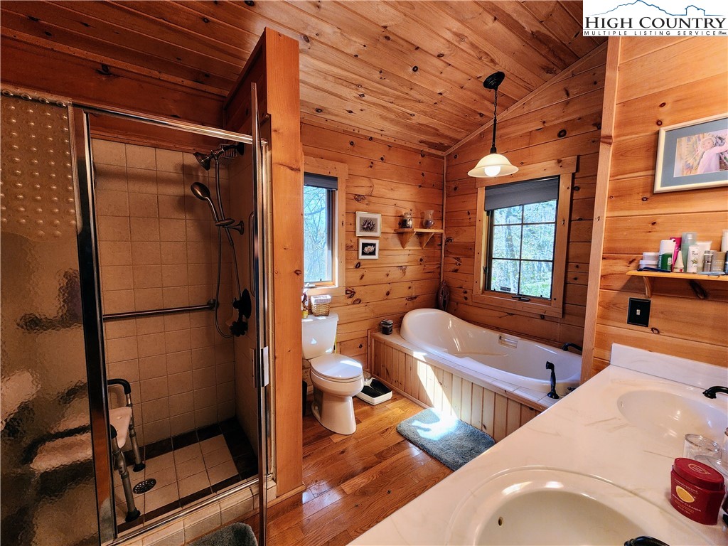 395 Rough Ridge Road Sugar Mountain, NC 28604 - Photo 20 of 42 Gallery Image 20