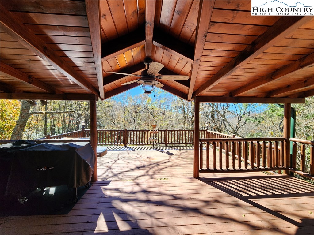 395 Rough Ridge Road Sugar Mountain, NC 28604 - Photo 32 of 42 Gallery Image 32