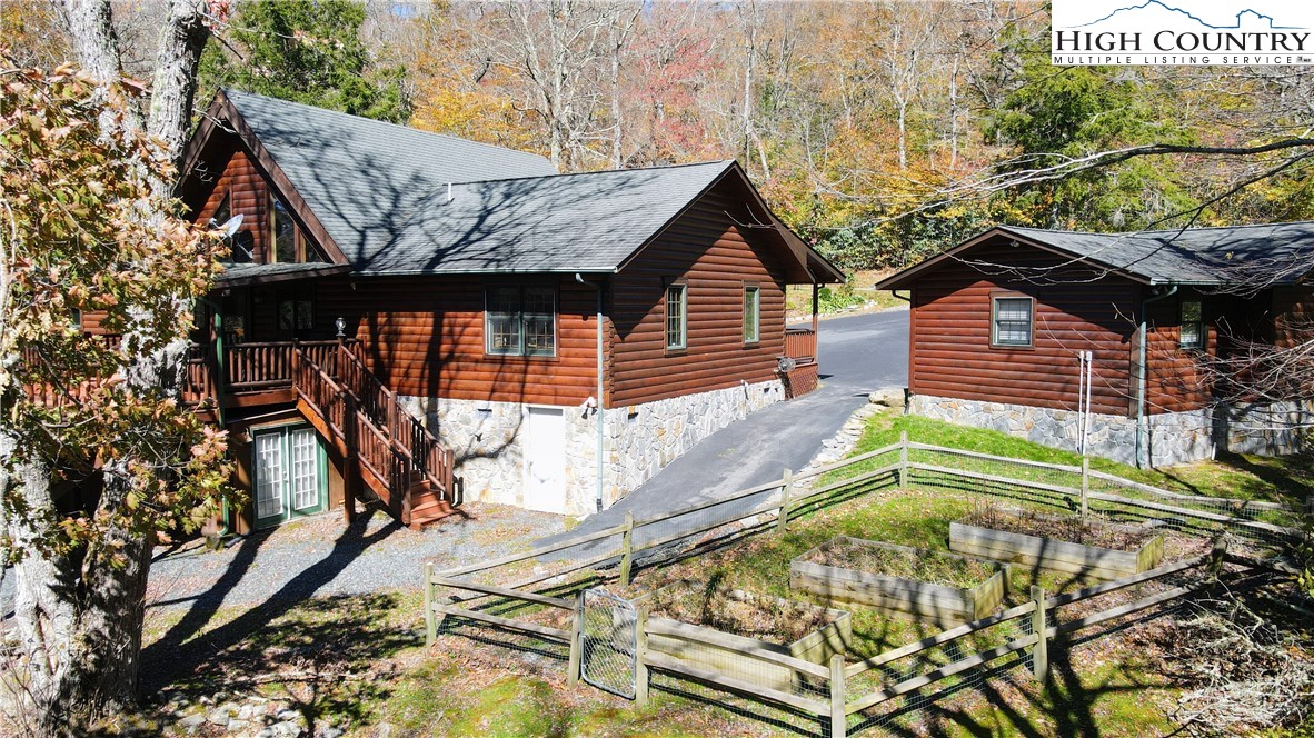 395 Rough Ridge Road Sugar Mountain, NC 28604 - Photo 40 of 42 Gallery Image 40