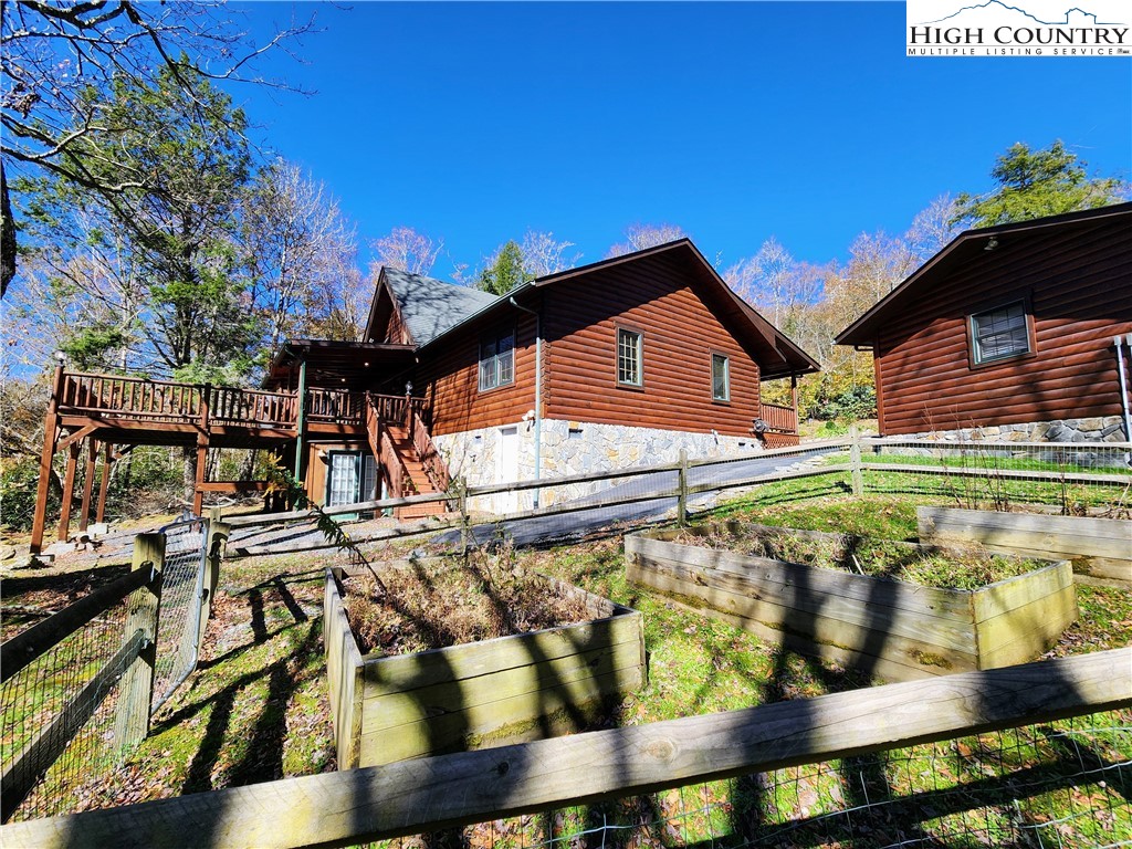 395 Rough Ridge Road Sugar Mountain, NC 28604 - Photo 4 of 42 Gallery Image 4