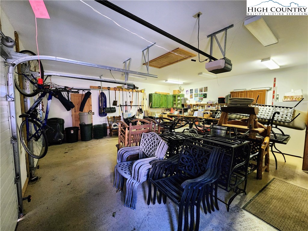 395 Rough Ridge Road Sugar Mountain, NC 28604 - Photo 7 of 42 Gallery Image 7