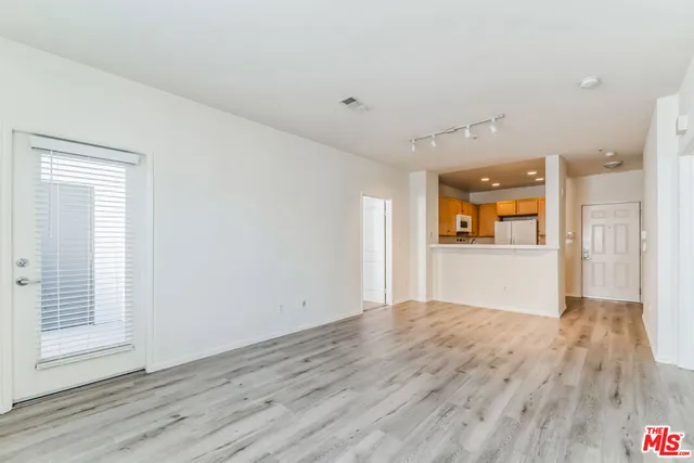$4,750 | 6400 Crescent Parkway, Unit 217, Playa Vista, CA 90094