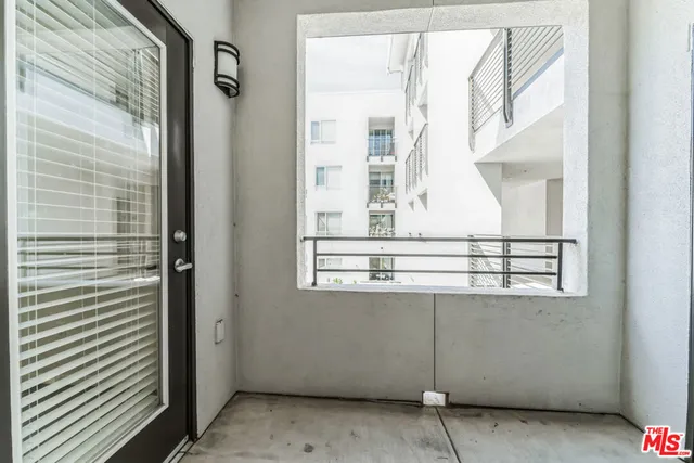 $4,750 | 6400 Crescent Parkway, Unit 217, Playa Vista, CA 90094