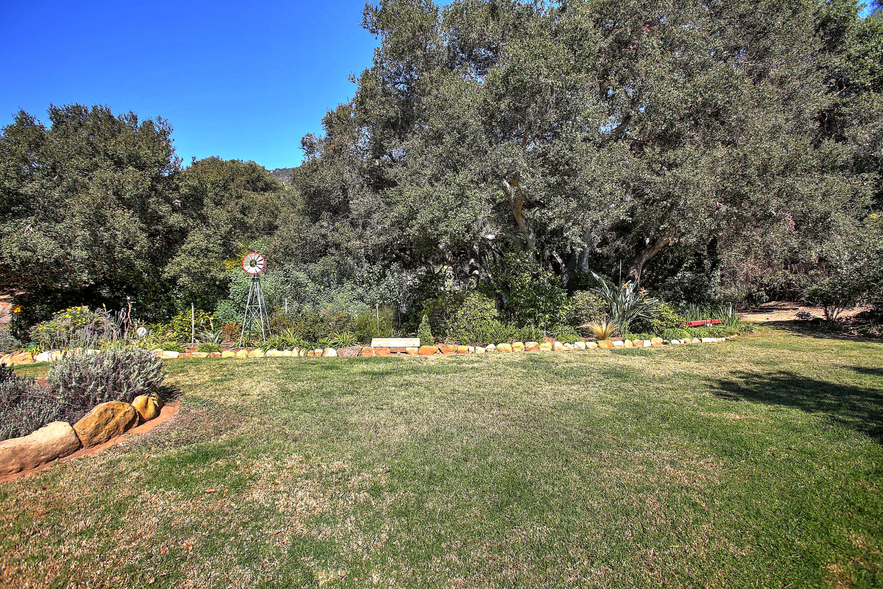 1731 La Mirada Drive Carpinteria, CA 93013 - Photo 13 of 50 042