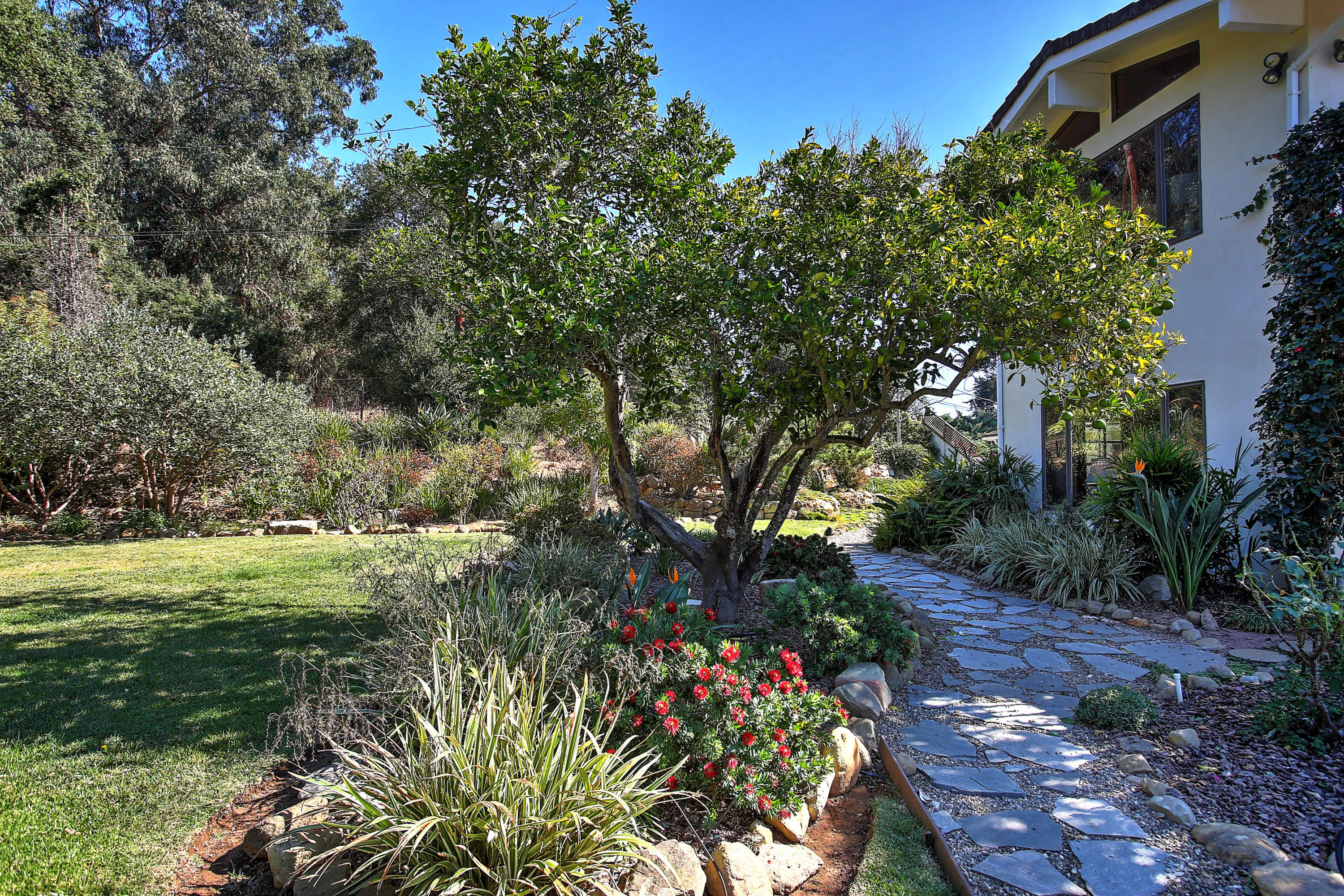 1731 La Mirada Drive Carpinteria, CA 93013 - Photo 14 of 50 041