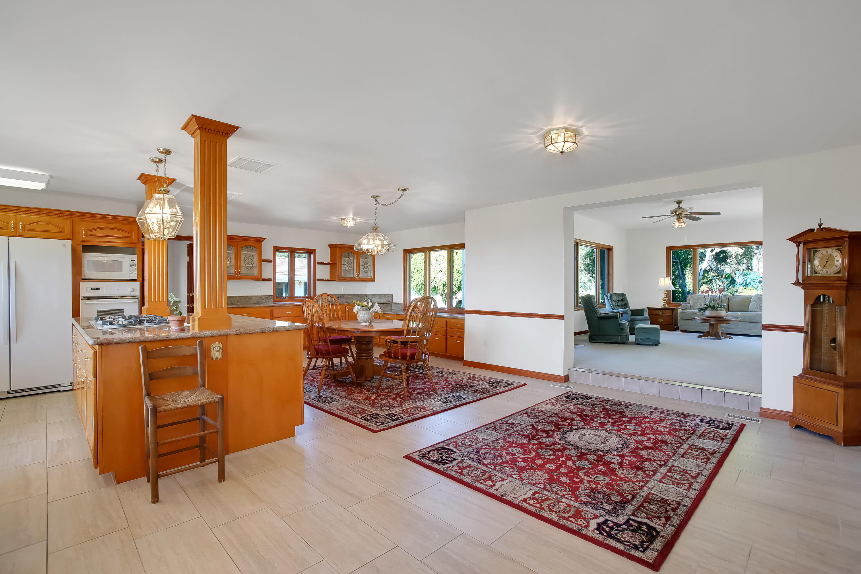 1731 La Mirada Drive Carpinteria, CA 93013 - Photo 18 of 50 050