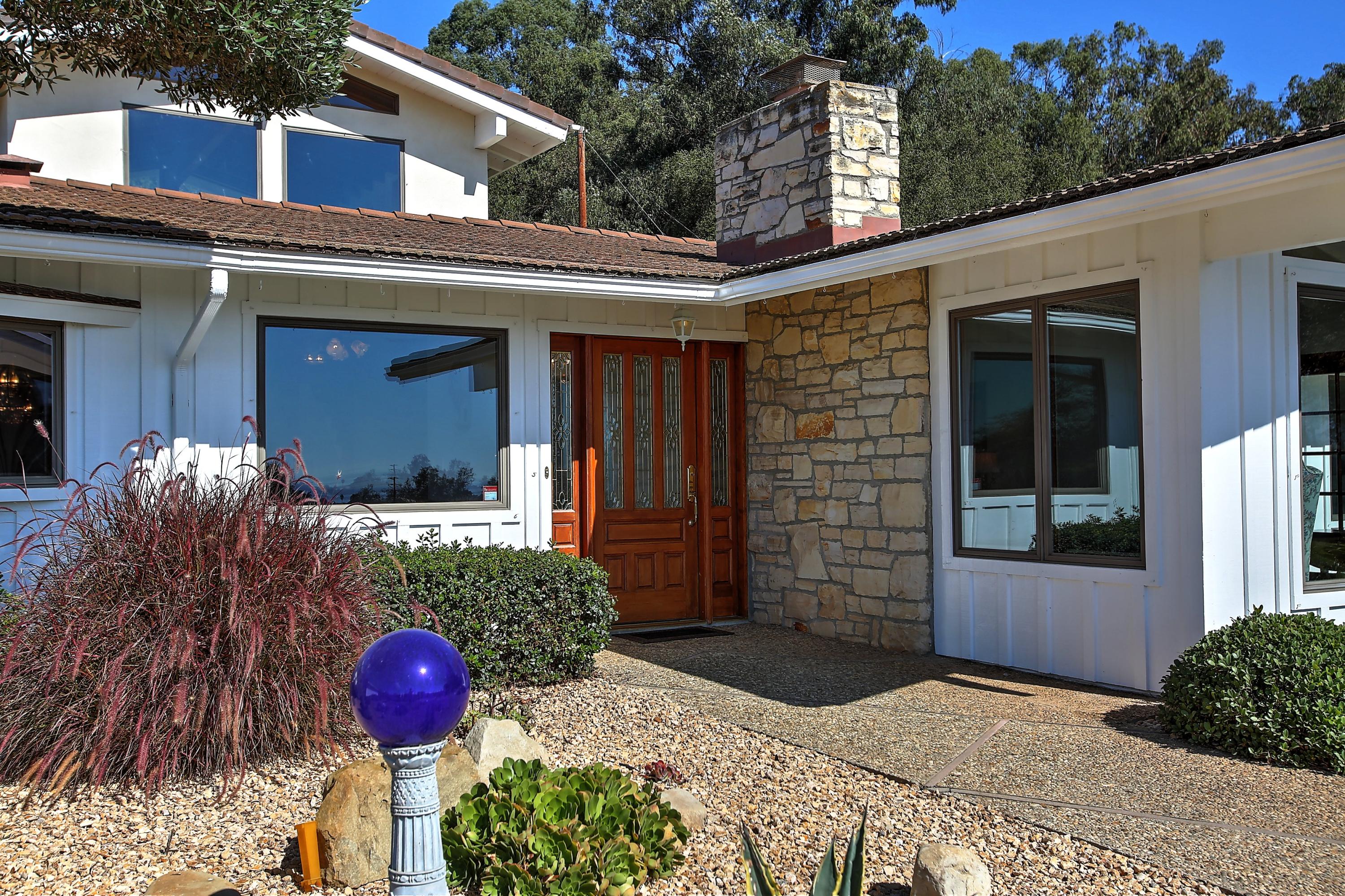 1731 La Mirada Drive Carpinteria, CA 93013 - Photo 2 of 50 021