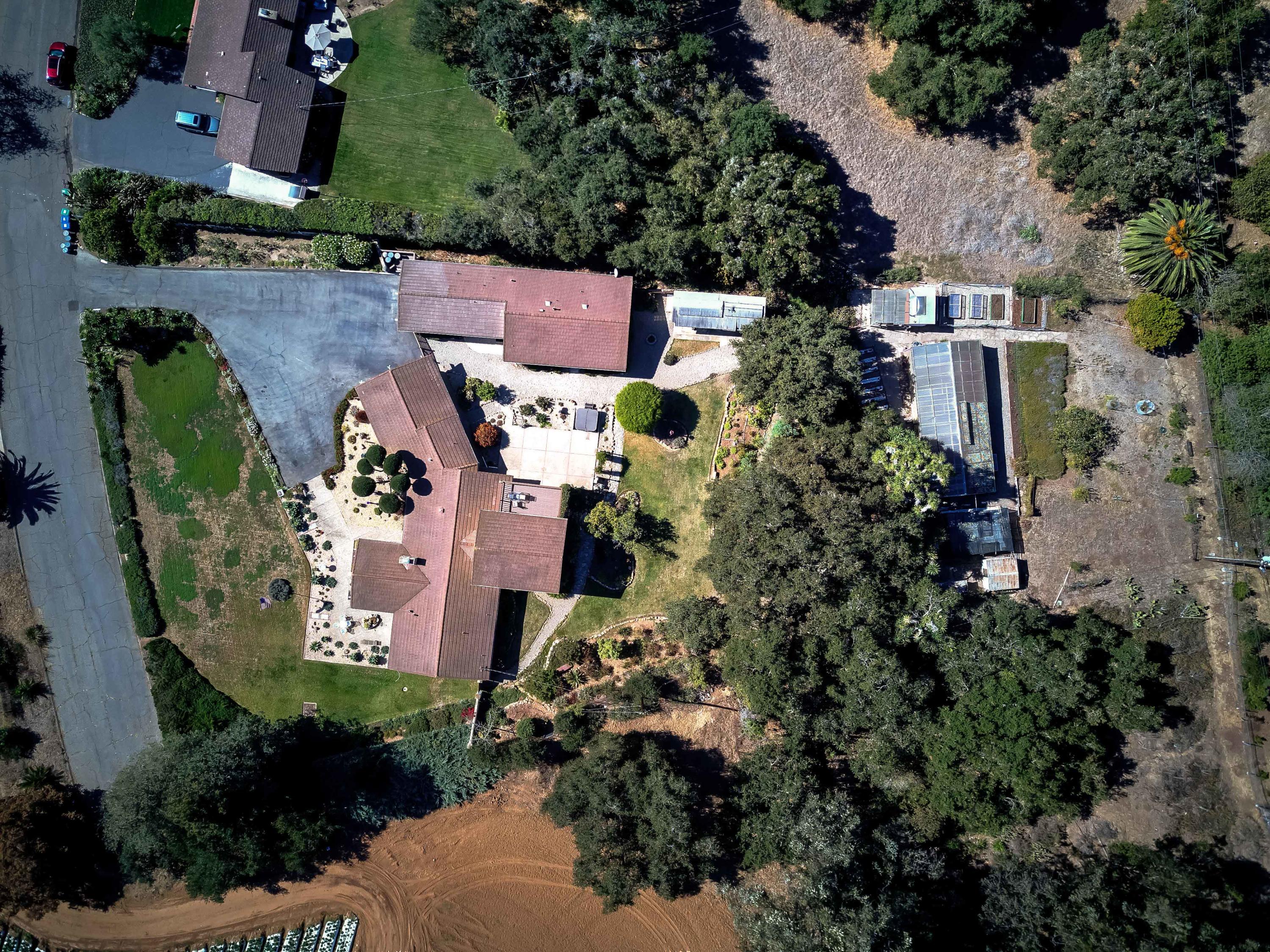 1731 La Mirada Drive Carpinteria, CA 93013 - Photo 3 of 50 006