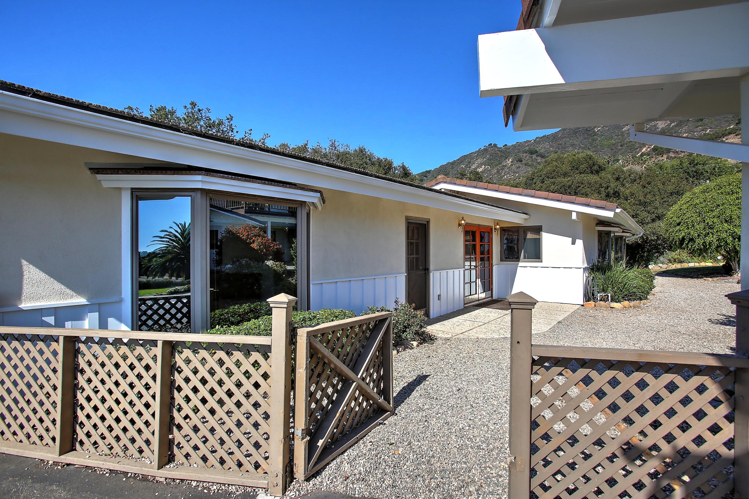 1731 La Mirada Drive Carpinteria, CA 93013 - Photo 34 of 50 025