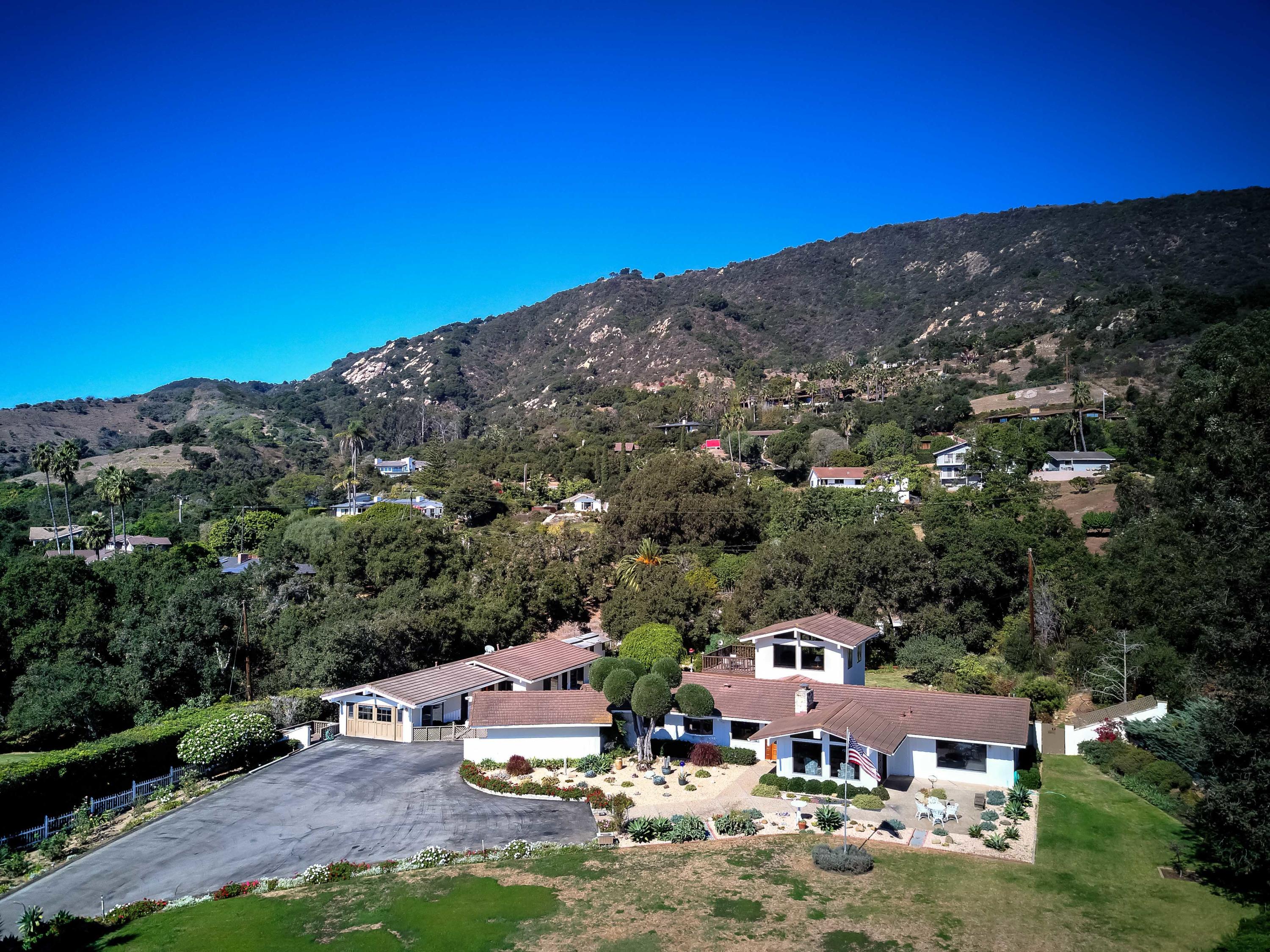 1731 La Mirada Drive Carpinteria, CA 93013 - Photo 4 of 50 001