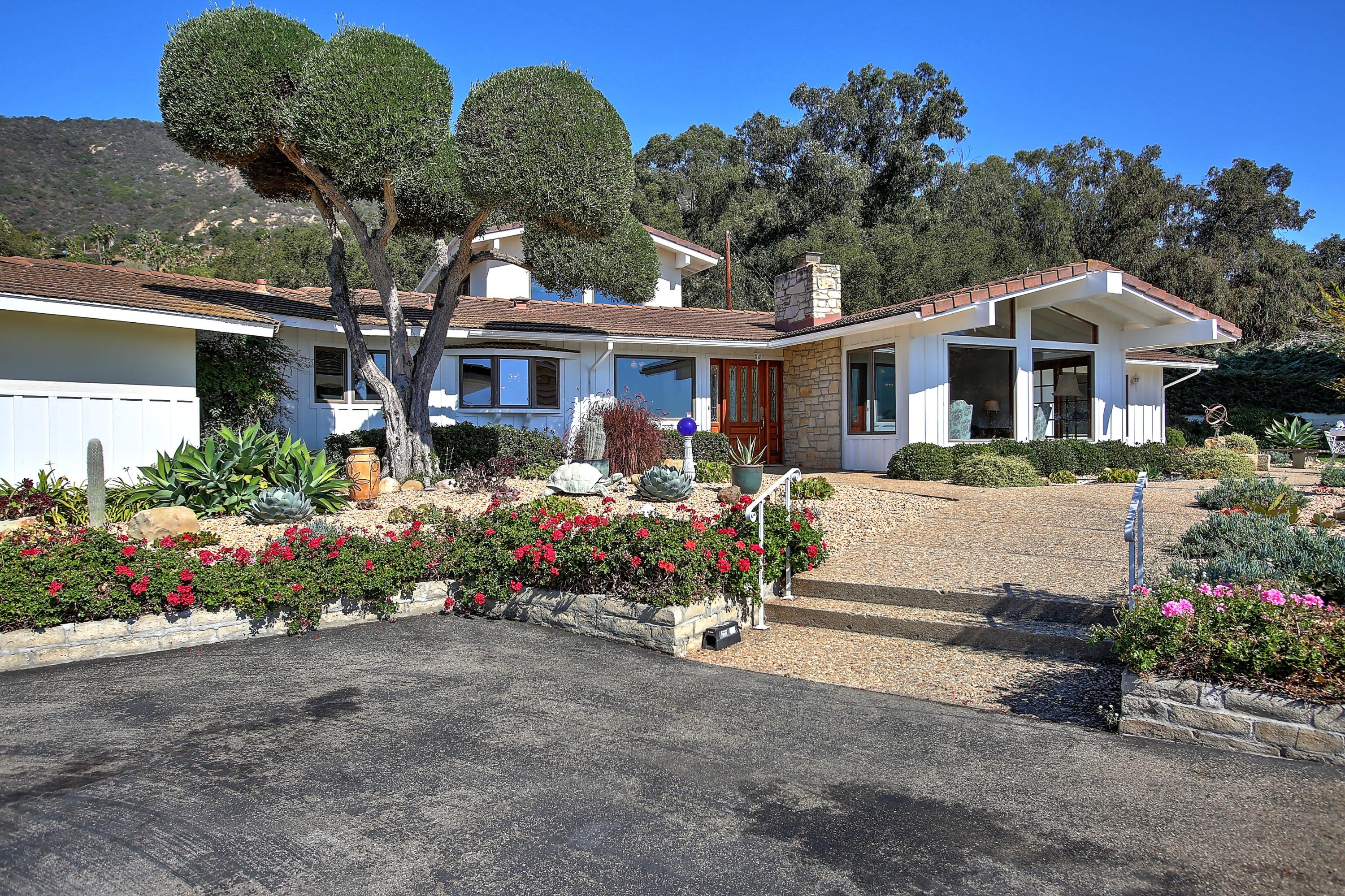 1731 La Mirada Drive Carpinteria, CA 93013 - Photo 7 of 50 009