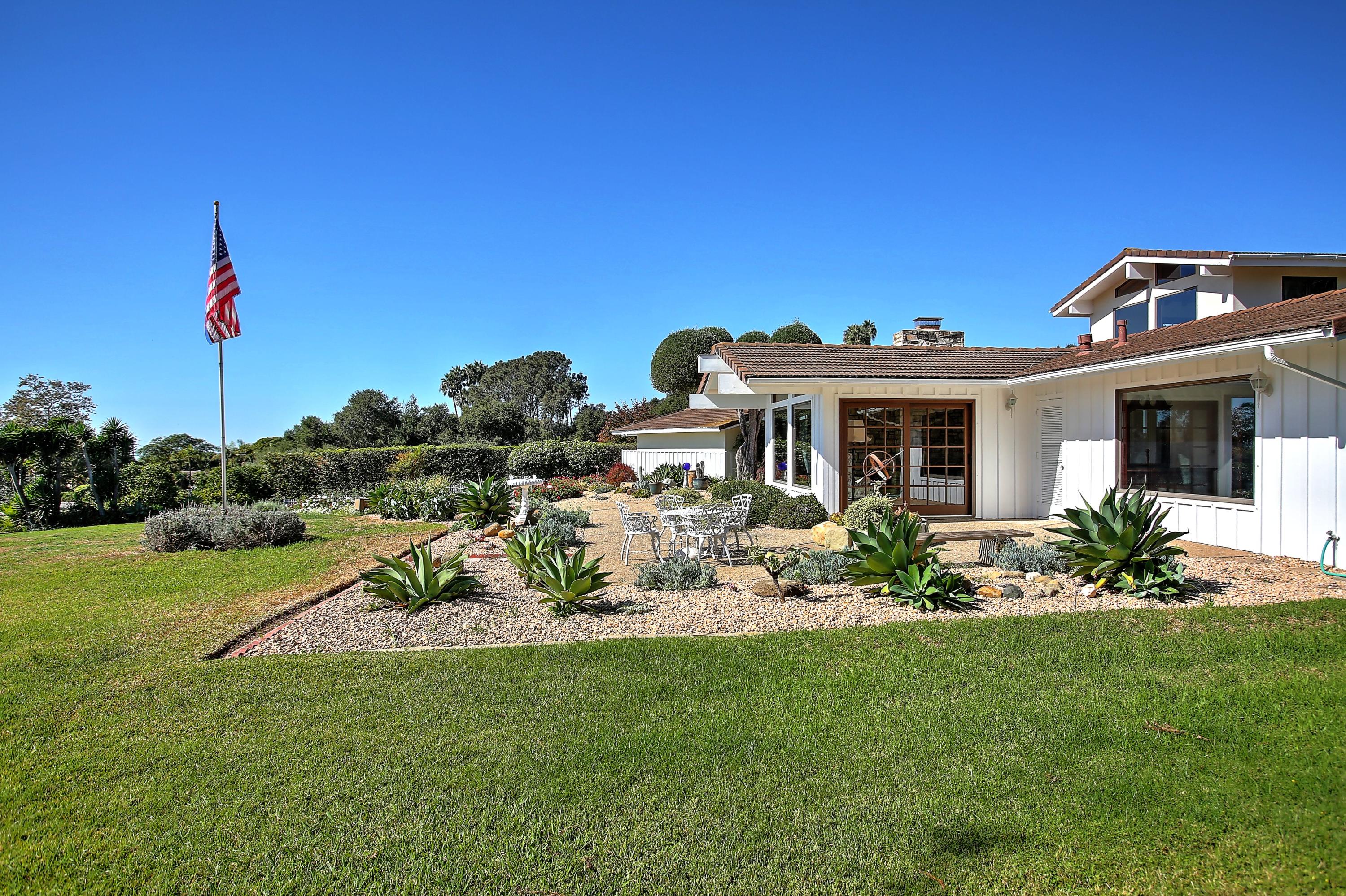 1731 La Mirada Drive Carpinteria, CA 93013 - Photo 10 of 50 014