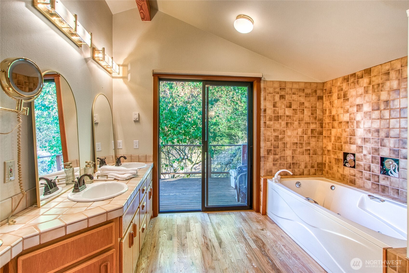 406 Parker Reef Road Orcas Island, WA 98245 - Photo 18 of 36