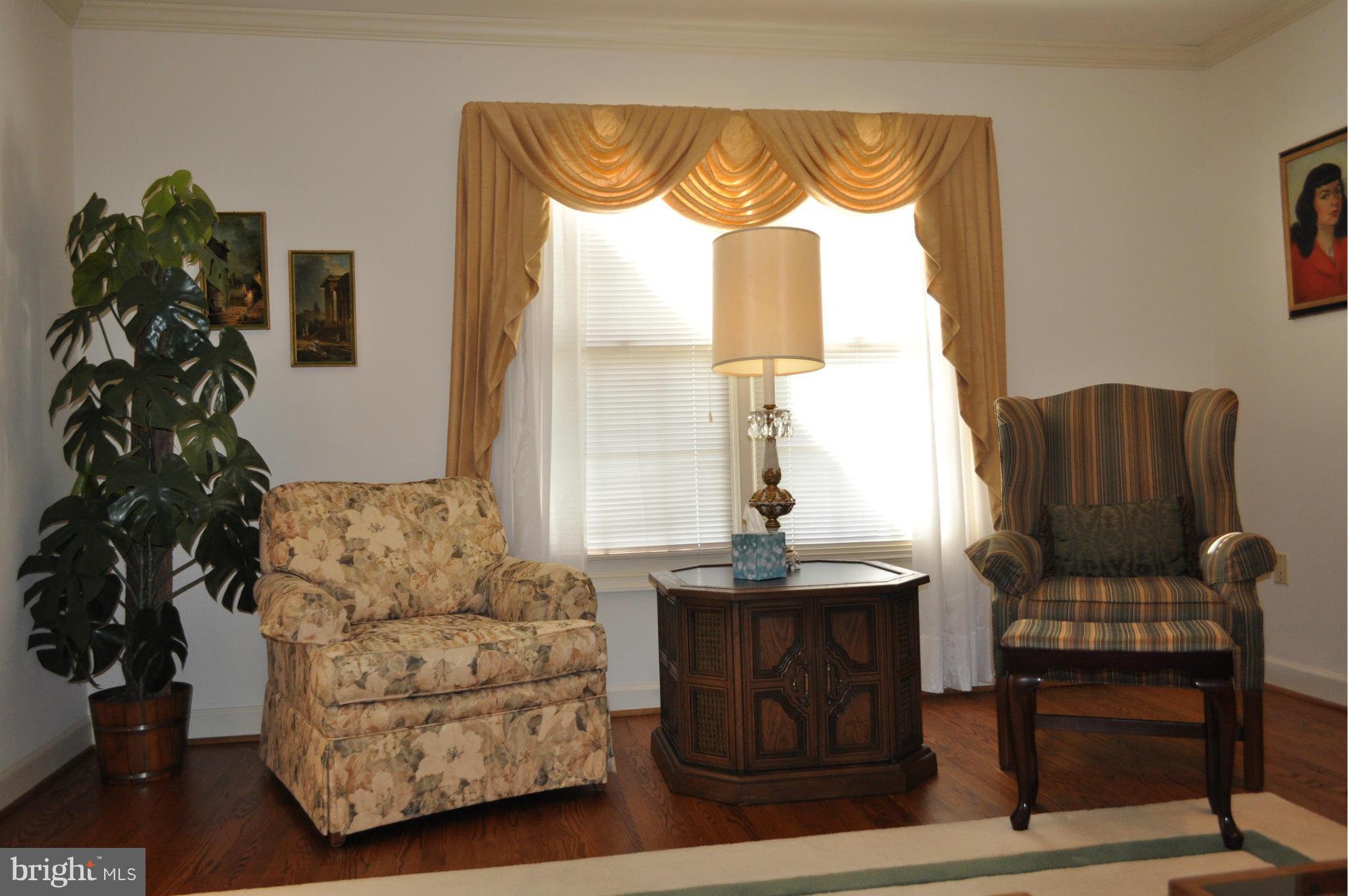 2473-5 Five Shillings Road Frederick, MD 21701 - Photo 9 of 30 Living Room