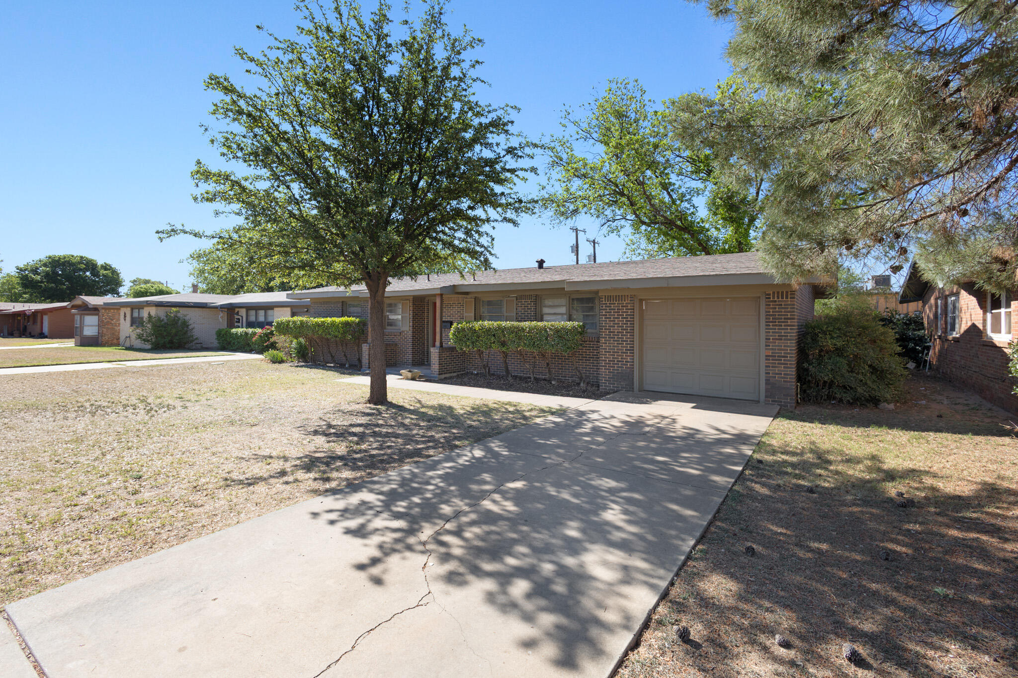 4917 49th Street Lubbock, TX 79414 - Photo 3 of 32 IMG_7074