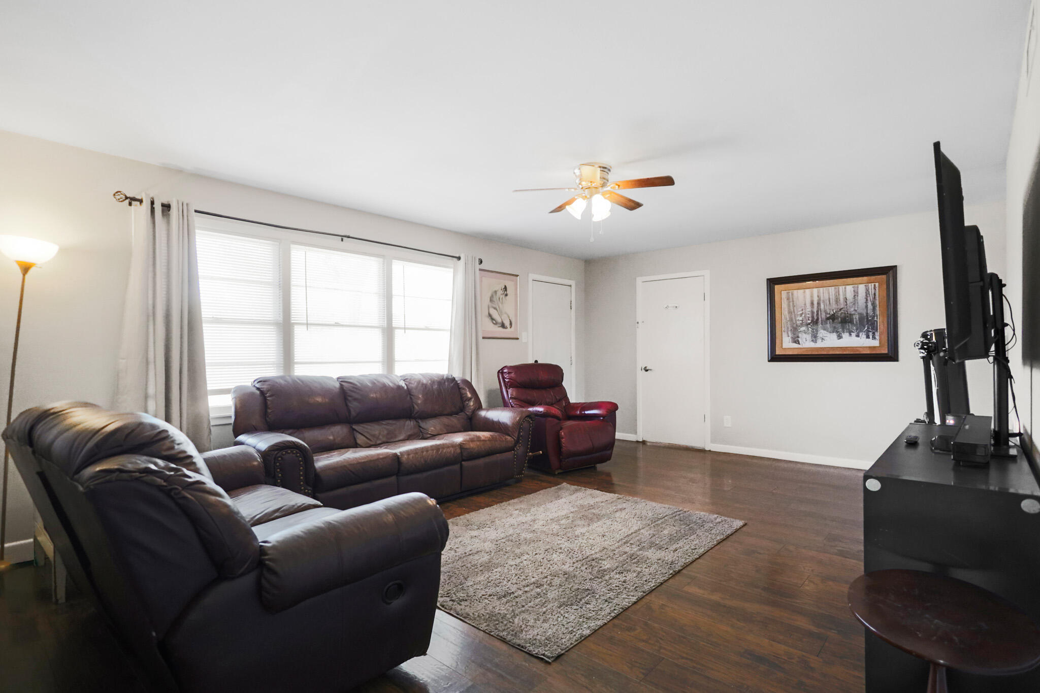 4917 49th Street Lubbock, TX 79414 - Photo 5 of 32 IMG_7080