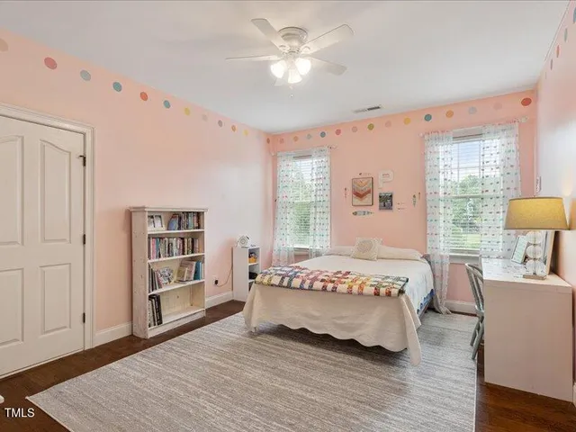 a view of a porch and entryway
