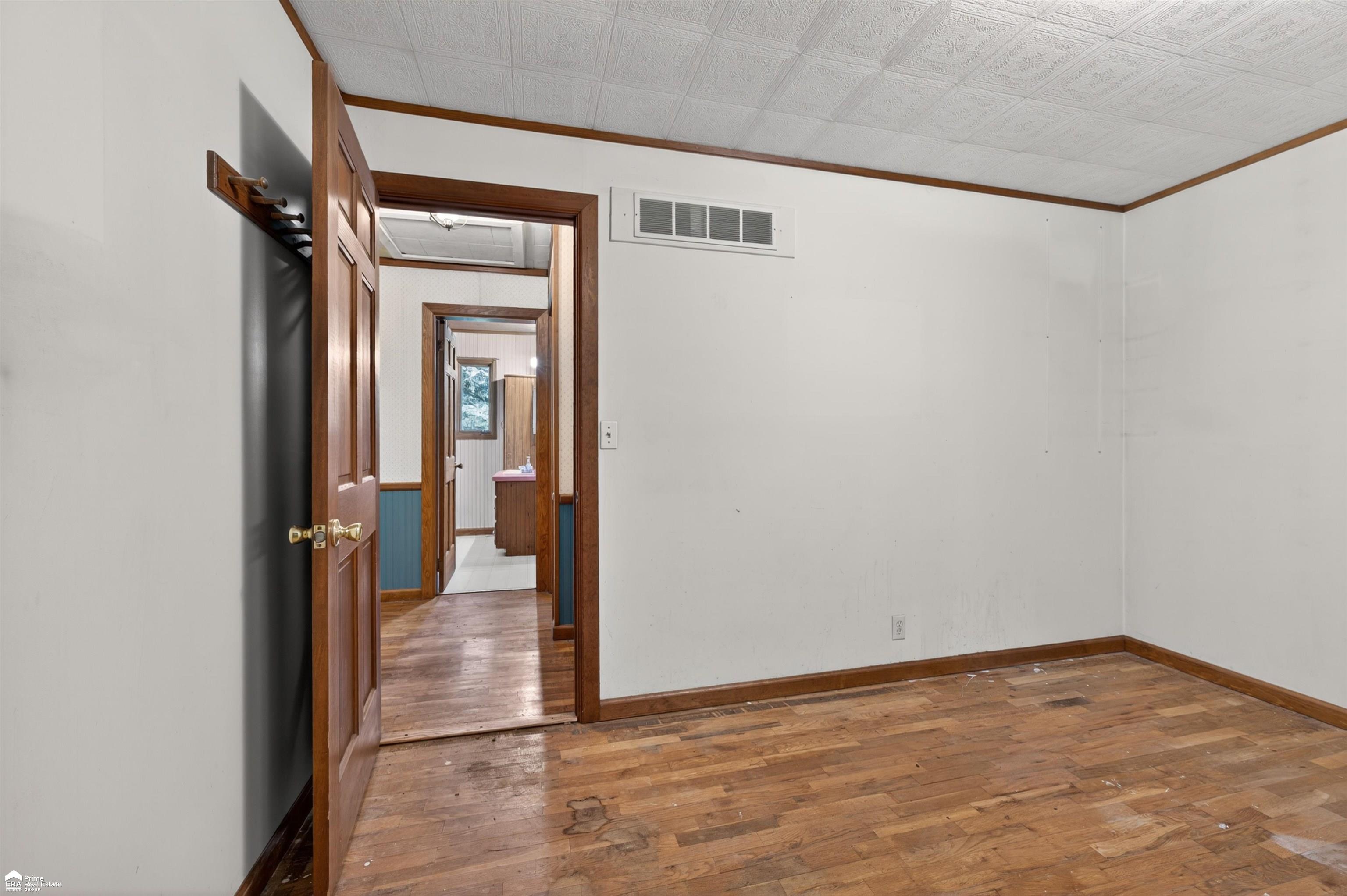 1444 South Genesee Road Burton, MI 48509 - Photo 22 of 64