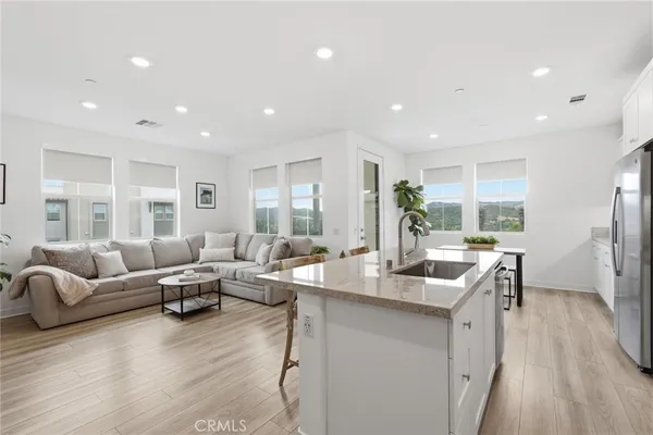 $670,000 | 1000 Lasso Way, Unit 301, Rancho Mission Viejo, CA 92694