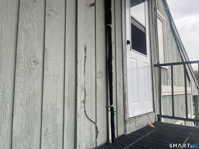 $1,200 | 1633 Main Street North, Woodbury, CT 06798