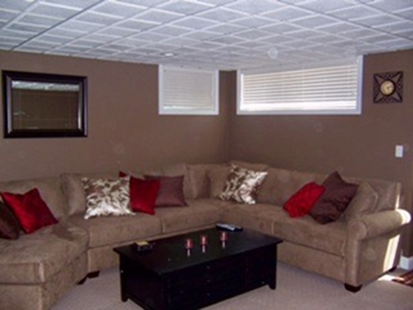 67 Dayton Street Springfield, MA 01118 - Photo 15 of 20 a living room with furniture and a couch