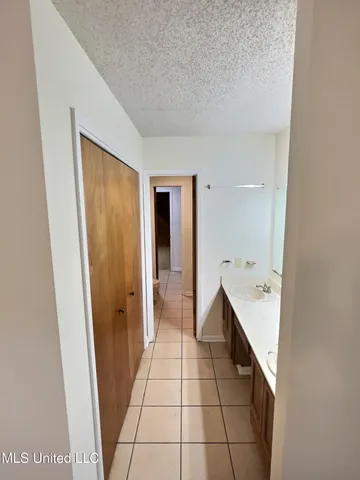 $1,650 | 9216 Pointe Aux Chenes Road, Ocean Springs, MS 39564