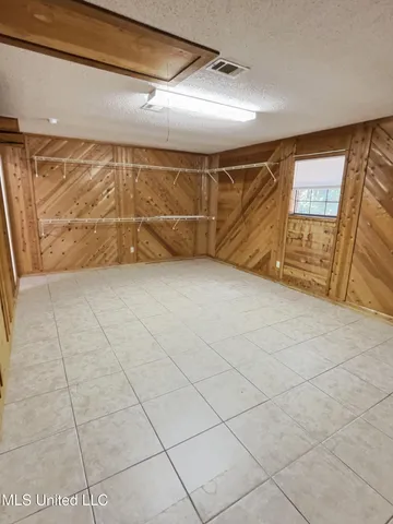 $1,650 | 9216 Pointe Aux Chenes Road, Ocean Springs, MS 39564