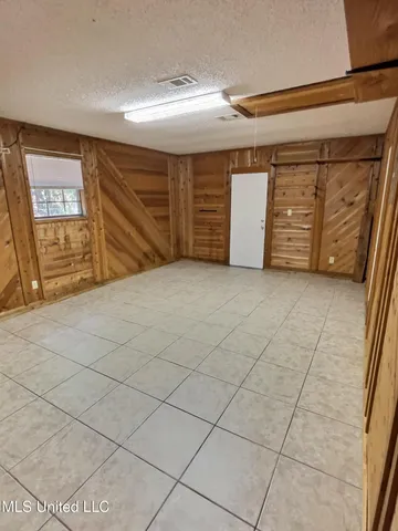 $1,650 | 9216 Pointe Aux Chenes Road, Ocean Springs, MS 39564