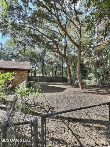 $1,650 | 9216 Pointe Aux Chenes Road, Ocean Springs, MS 39564