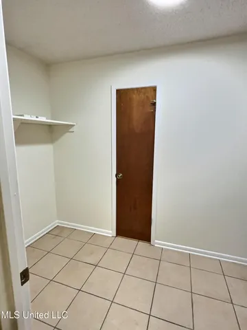 $1,650 | 9216 Pointe Aux Chenes Road, Ocean Springs, MS 39564