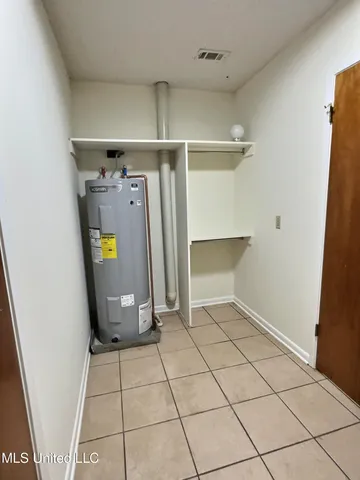 $1,650 | 9216 Pointe Aux Chenes Road, Ocean Springs, MS 39564