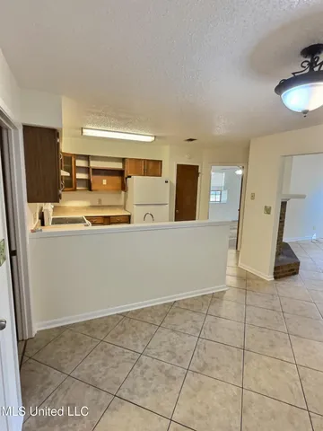 $1,650 | 9216 Pointe Aux Chenes Road, Ocean Springs, MS 39564