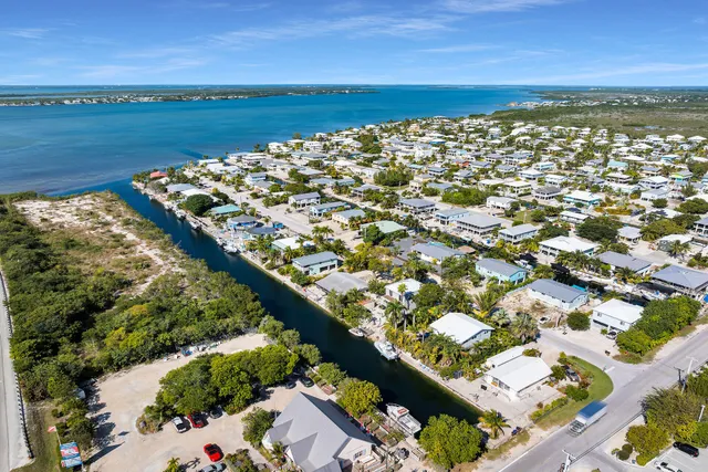 $1,725,000 | 29678 Constitution Avenue, Big Pine Key, FL 33043