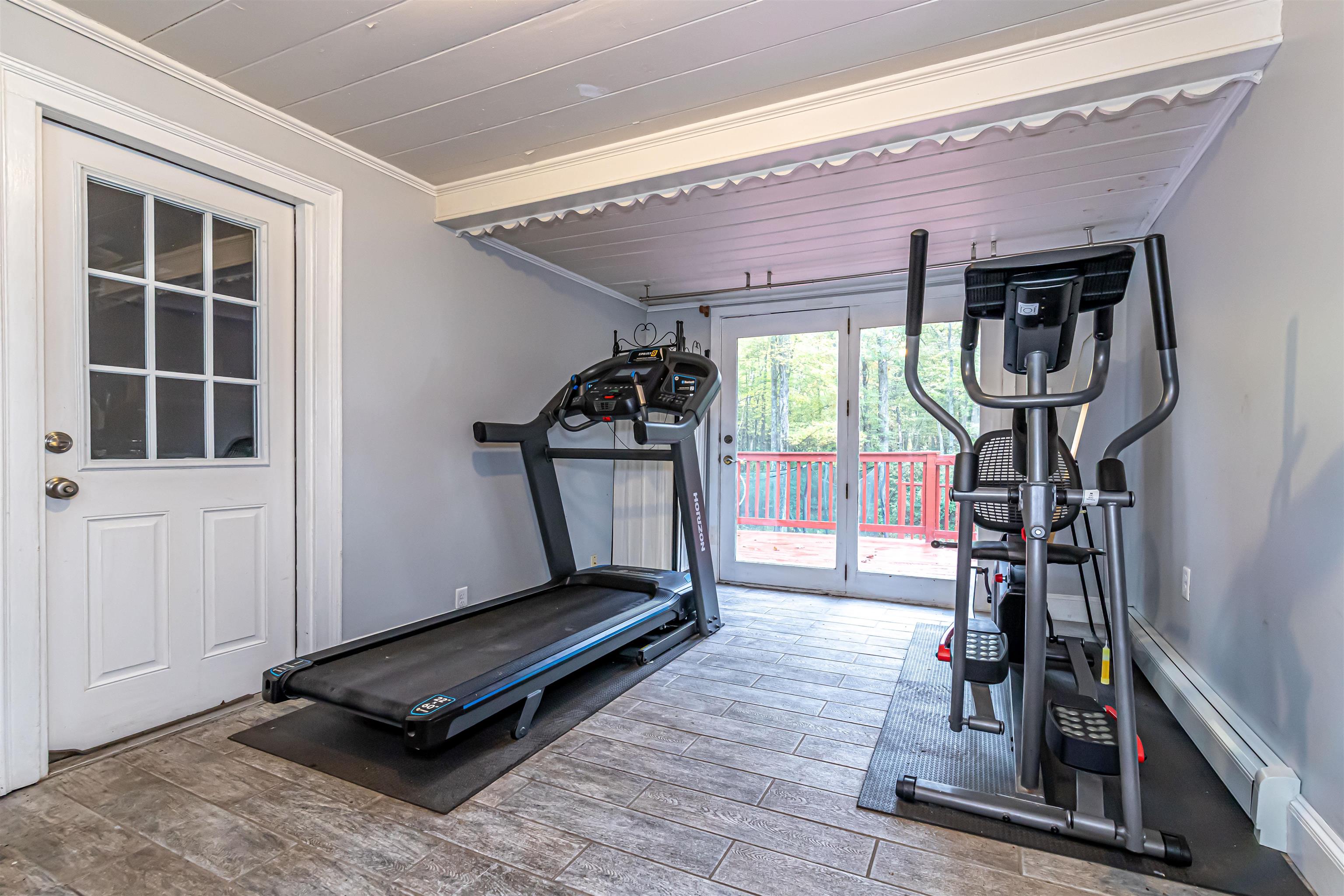 15 Linwood Avenue Salem, NH 03079 - Photo 19 of 33