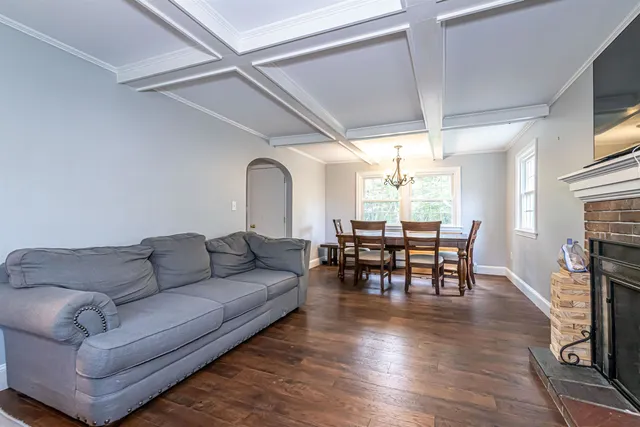 $579,000 | 15 Linwood Avenue, Salem, NH 03079